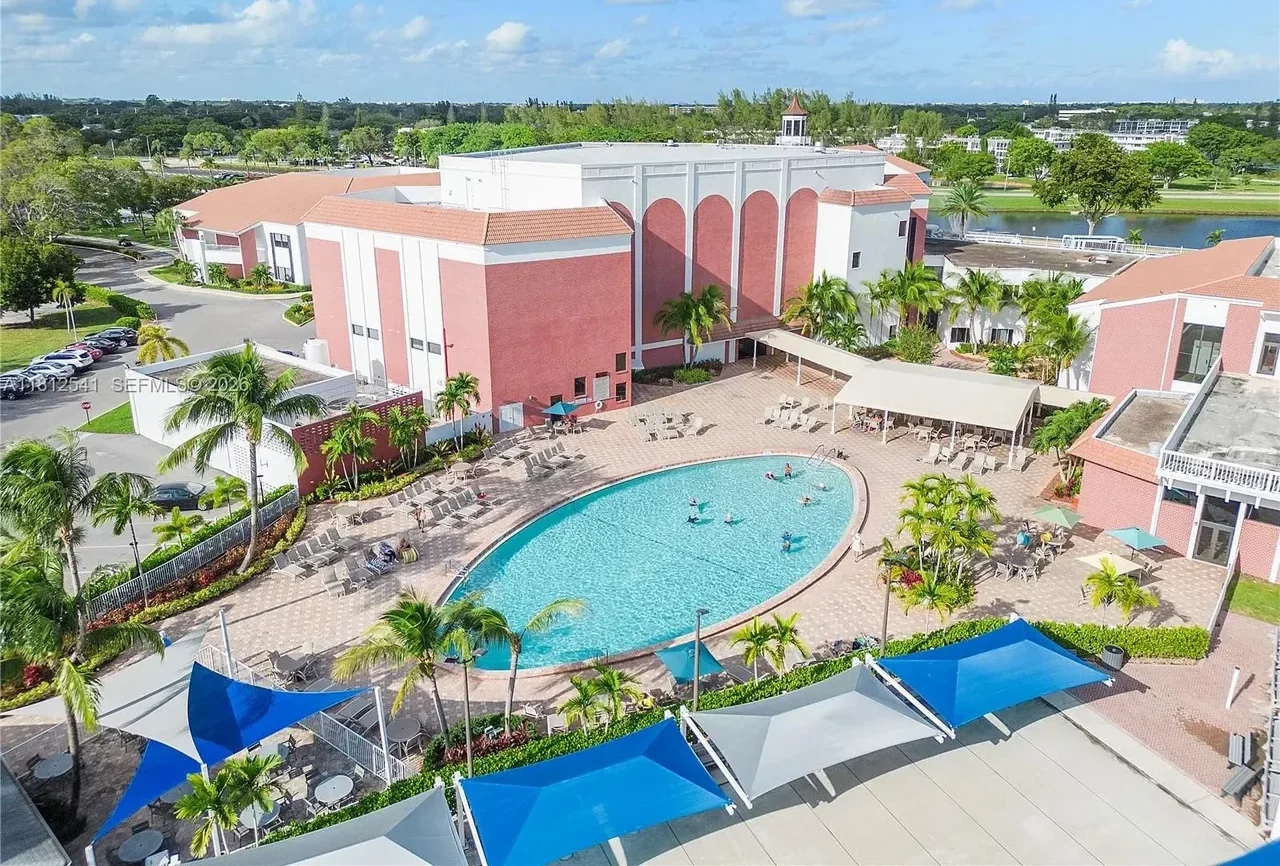 8647e4f9853a5e0cd57e5a4ecbf4d078l-m4223254989rd-w1280_h960